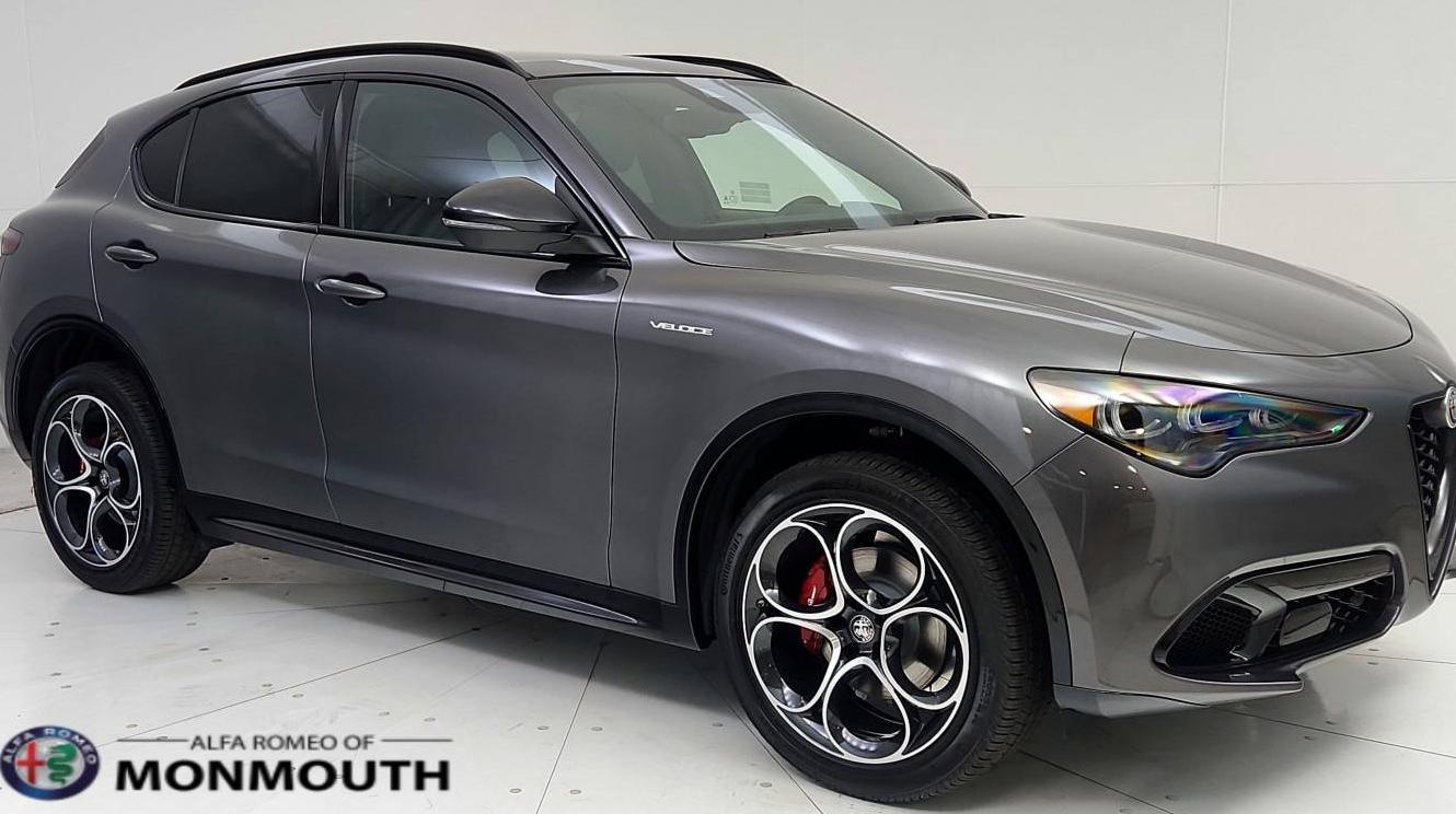 ALFA ROMEO STELVIO 2024 ZASPAKBN5R7D80433 image